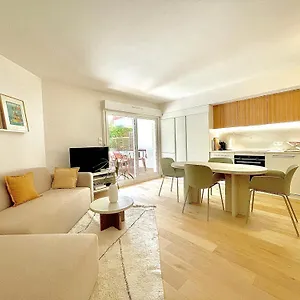 Appartement Splendide De Charme Avec Patio, Parking Et à 3 Minutes, Biarritz